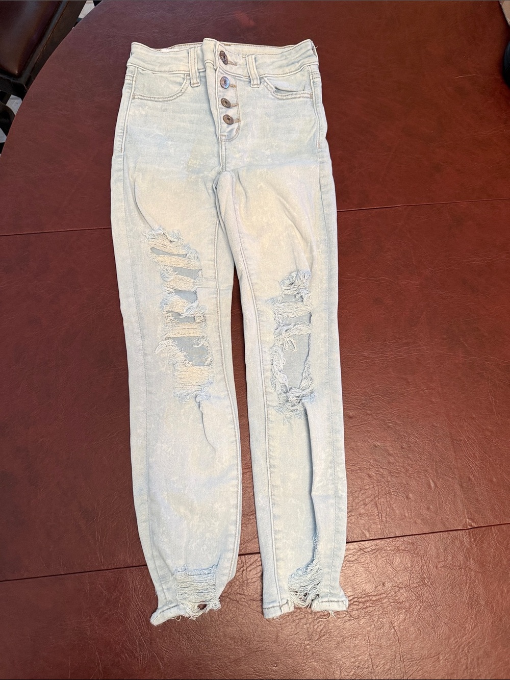 American Eagle Outfitters Light Blue Distressed Skinny Jeans